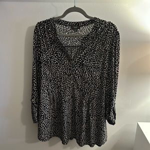 Plus size button up blouse black and gray 3/4 length sleeves with shirt pocket